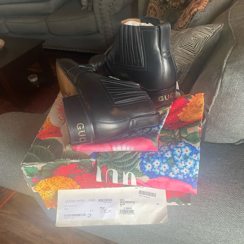 Gucci worsh black leather Chelsea ankle boots - Picture 4 of 6